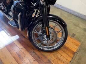 2016 Harley-Davidson® Street Glide® Special Black Denim thumb 0