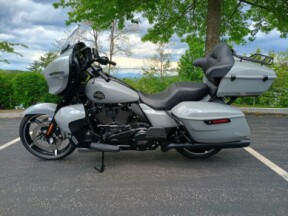2025 Harley-Davidson® Street Glide™ Ultra FLHXU thumb 1