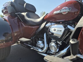 FLHTCUTG 2024 Tri Glide™ Ultra thumb 3