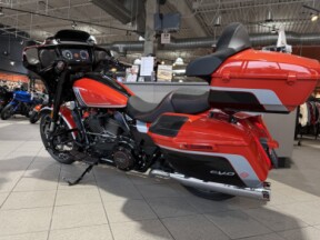 FLHXSE 2024 CVO™ Street Glide® thumb 0