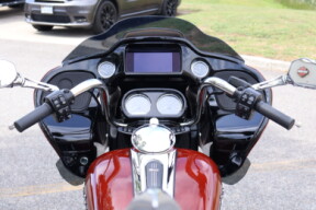 2024 Harley-Davidson® Road Glide® 3 FLTRT thumb 2