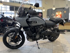 2026 Harley-Davidson® Pan America® 1250 Special RA1250S thumb 1