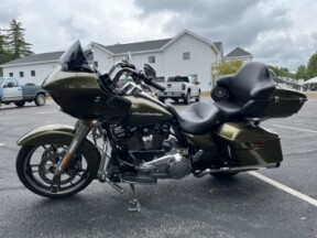 2017 Harley-Davidson® Road Glide® Special FLTRXS thumb 1