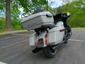 2025 Harley-Davidson® Street Glide™ Ultra FLHXU thumb 2