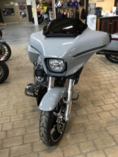 2024 Harley-Davidson® Street Glide® Billiard Gray thumb 1