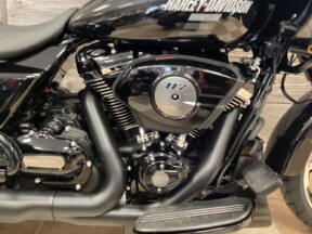2026 Harley-Davidson® Road Glide 3 Vivid Black thumb 0