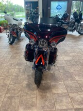  2017 Harley-Davidson® CVO™ Limited thumb 2