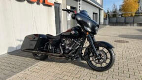 Harley-Davidson Touring Street Glide  thumb 3