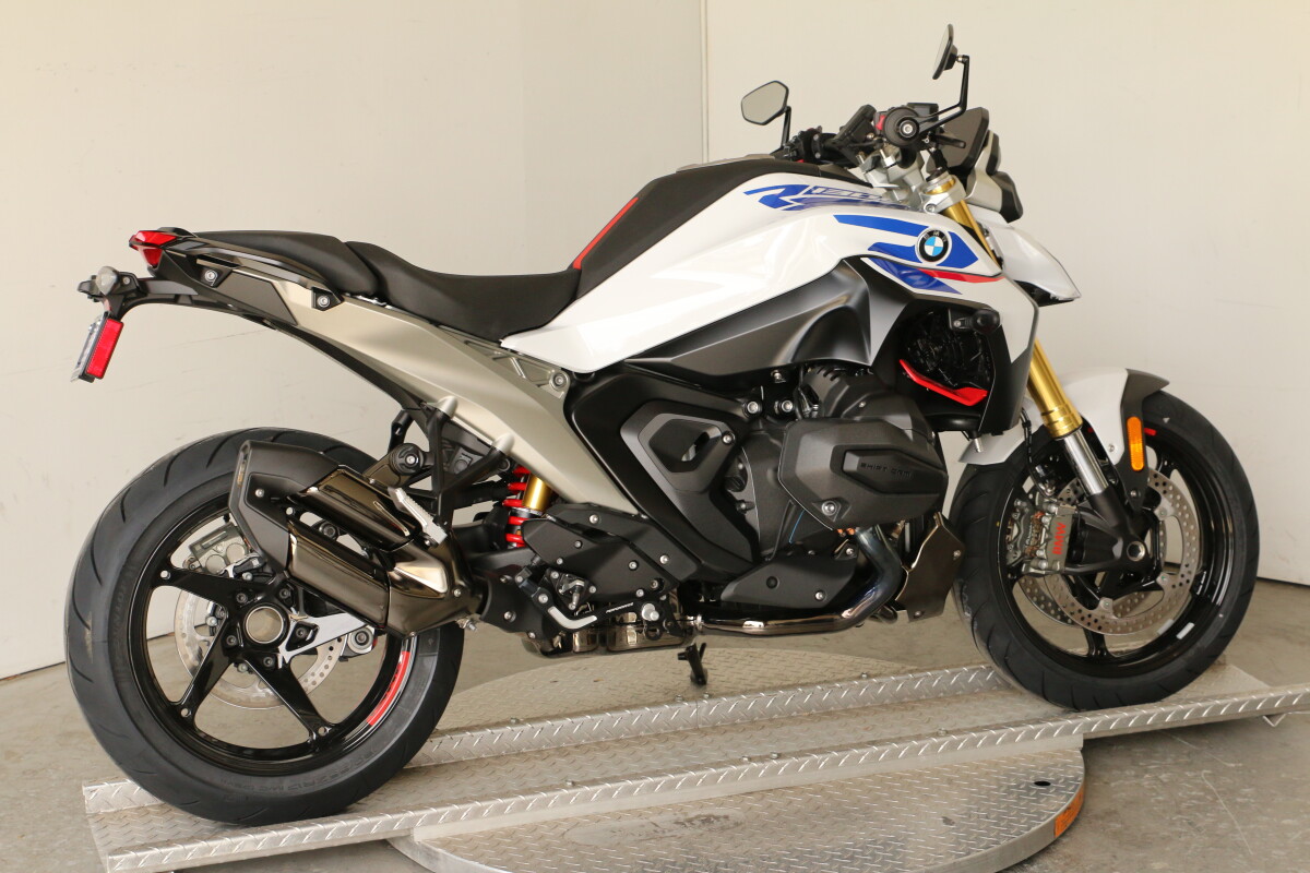 On Sale 2026 BMW R 1300 R, photo 2