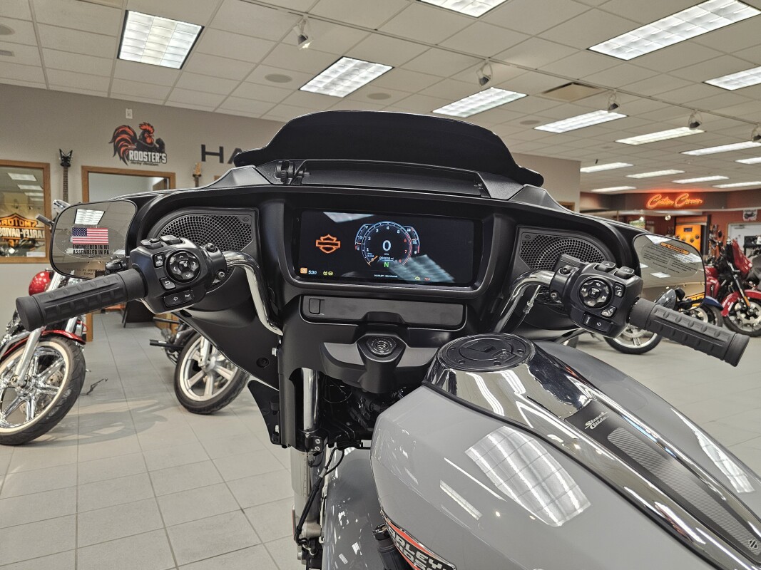 FLHX 2026 Street Glide®, photo 22