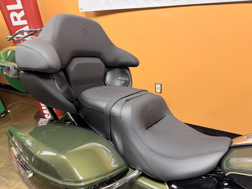 FLTRXL 2026 Road Glide Limited, photo 6