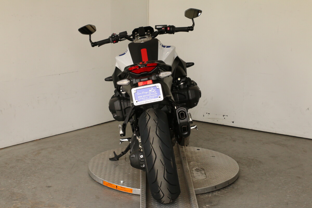 On Sale 2026 BMW R 1300 R, photo 4