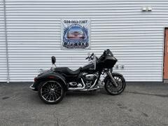 2023 Harley-Davidson® Road Glide® 3 Vivid Black (Chrome Finish w/ Cast Wheels)