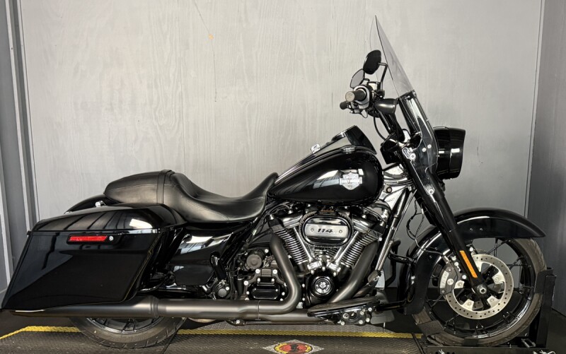 2024 Road King™ Special FLHRXS 