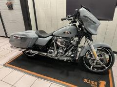 2026 Harley-Davidson® Street Glide® Dark Billiard Gray Chrome Trim