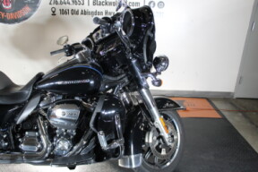 2018 Harley-Davidson® Ultra Limited Low FLHTKL thumb 2