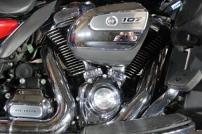 2018 Harley-Davidson® Ultra Limited FLHTK thumb 0