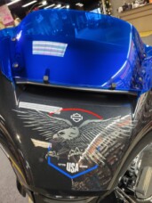 2026 Harley-Davidson® Street Glide® Midnight Ember Chrome Trim thumb 2