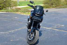 2025 Harley-Davidson® Pan America® 1250 ST Vivid Black thumb 3