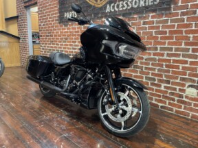 FLTRX 2026 Road Glide® thumb 2