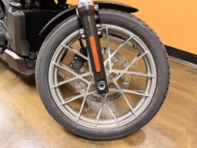 RH975S 2026 Nightster Special® thumb 3