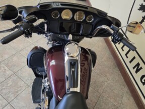 2019 Harley-Davidson® Tri Glide® Ultra Twisted Cherry thumb 0