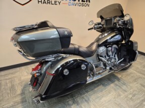 2021 Indian Motorcycle Roadmaster® Alumina Jade / Thunder Black thumb 3