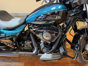 2026 Harley-Davidson® Street Glide® Teal Thunder / Vivid Black Black Trim thumb 2