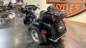 2021 Harley-Davidson® Tri Glide® Ultra thumb 3