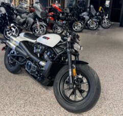 2026 Harley-Davidson® Sportster® S RH1250S thumb 3