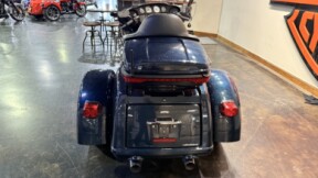2016 Harley-Davidson® Tri Glide® Ultra thumb 1