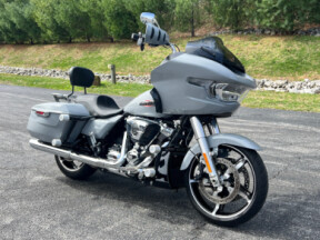 FLTRX 2024 Road Glide® thumb 1