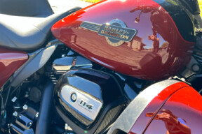 2024 Harley-Davidson® Ultra Limited FLHTK thumb 3