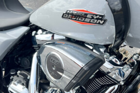 FLTRX 2024 Road Glide® thumb 3