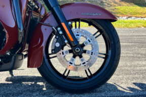 2024 Harley-Davidson® Ultra Limited FLHTK thumb 2