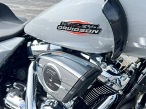 FLTRX 2024 Road Glide® thumb 3