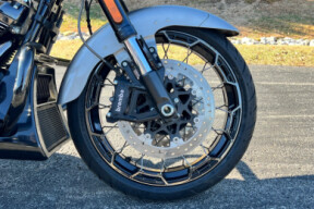 2023 Harley-Davidson® CVO™ Street Glide® FLHXSE thumb 2