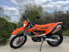 2024 KTM 690 Enduro R thumb 3
