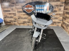 2026 Harley-Davidson® Road Glide® Dark Billiard Gray Chrome Trim thumb 3