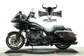 2026 Harley-Davidson® Road Glide® Vivid Black Black Trim thumb 0