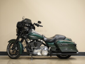 FLHXS 2016 Street Glide® Special thumb 1
