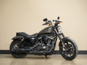 XL 883N 2019 Iron 883™ thumb 2