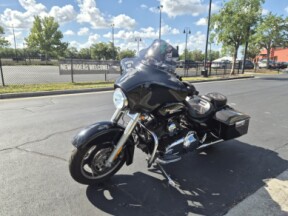 FLHX 2009 Street Glide® thumb 1