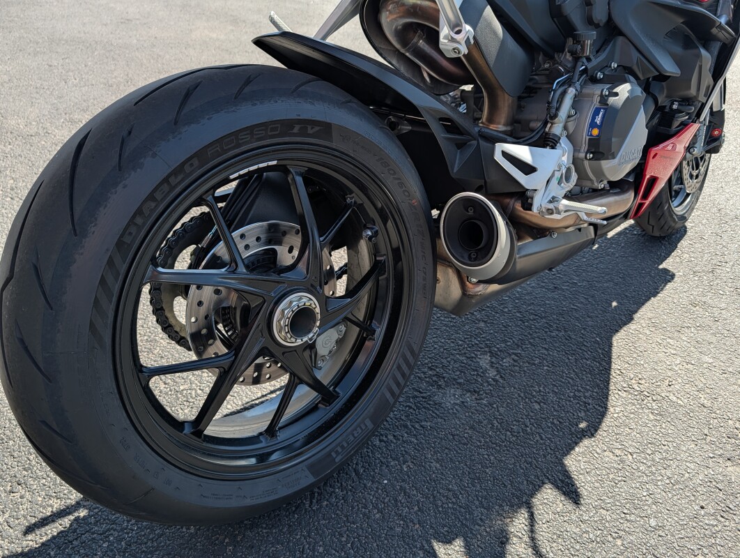 2023 Ducati Streetfighter V2, photo 11