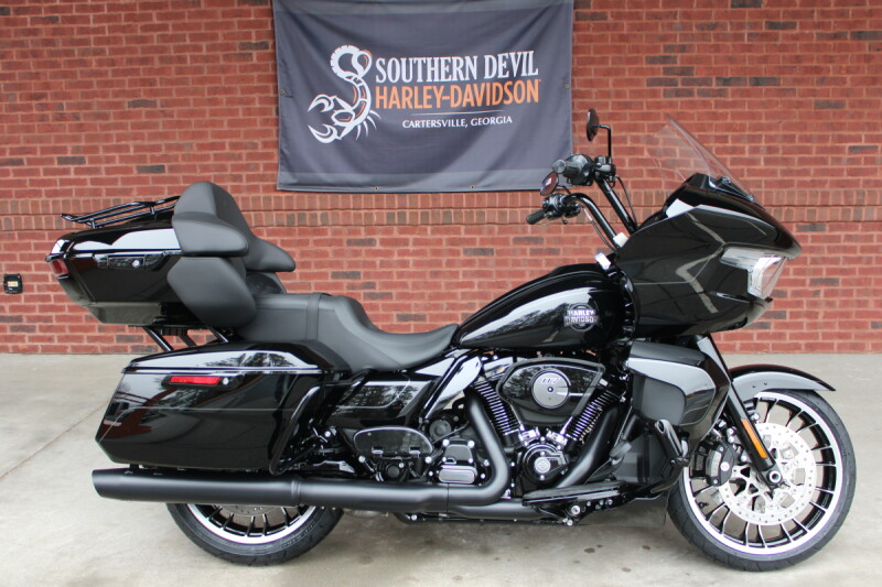 2026 Harley-Davidson® Road Glide® Vivid Black Black Trim