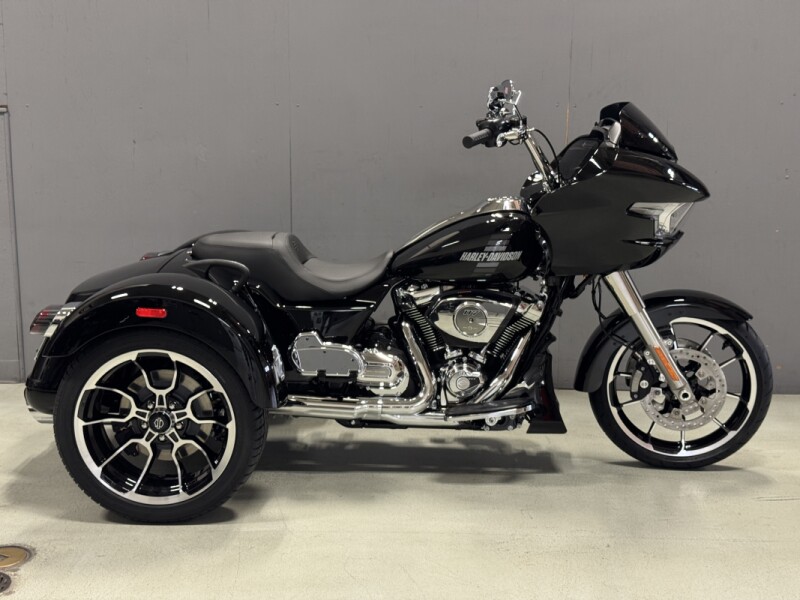 FLTRT 2026 Road Glide 3