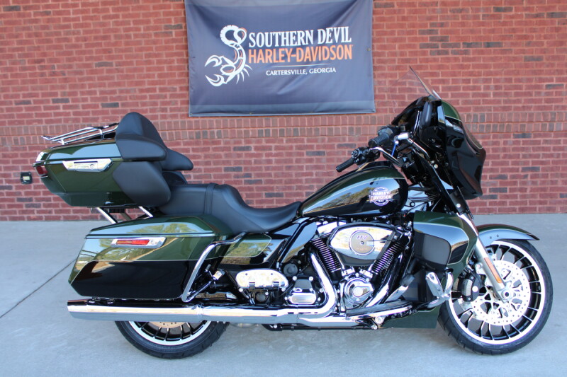2026 Harley-Davidson® Street Glide Limited Olive Steel Metallic / Vivid Black Chrome Trim
