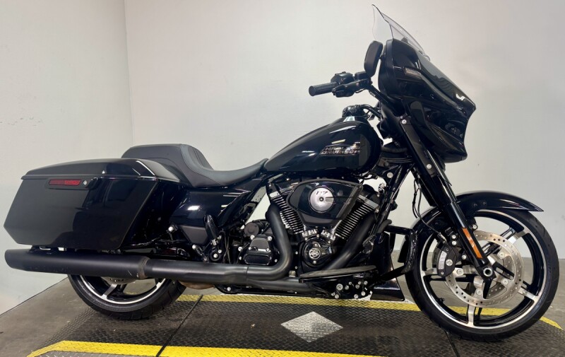 2025 Harley-Davidson® Street Glide™ FLHX