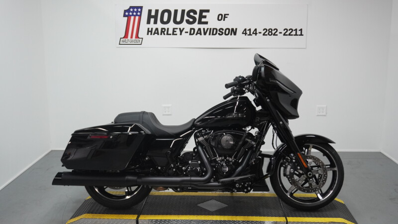 2025 Harley-Davidson® Street Glide® Vivid Black