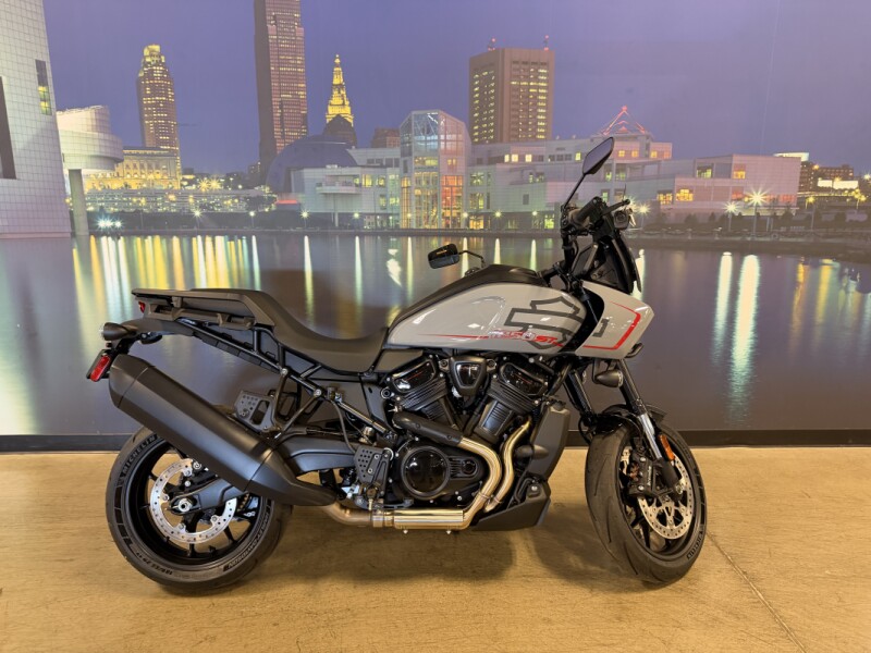 RA1250ST 2026 Pan America® 1250 ST